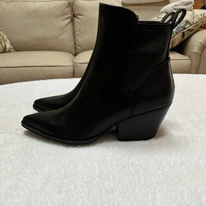 Brand New! Womens Dolce Vita Black Leather Ankle Boots Size 7